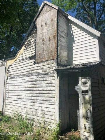 view of side of home