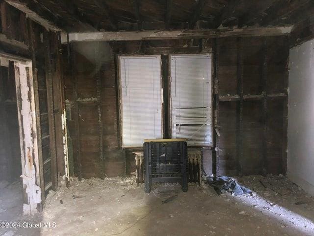 view of miscellaneous room