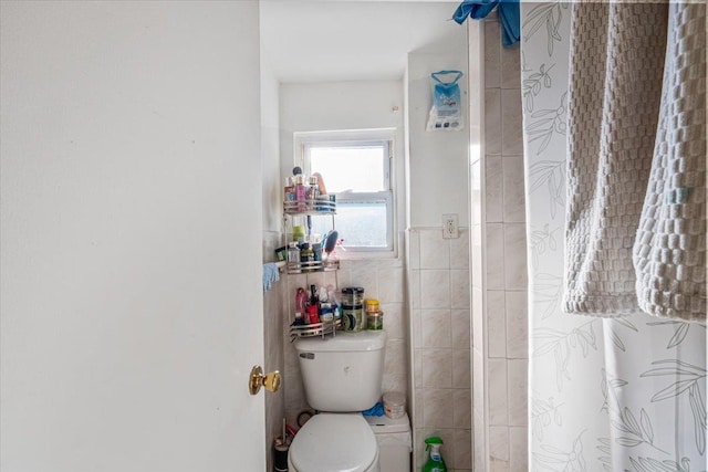 135-07 223rd St, Laurelton, NY 11413 - full bathroom with tile walls and toilet