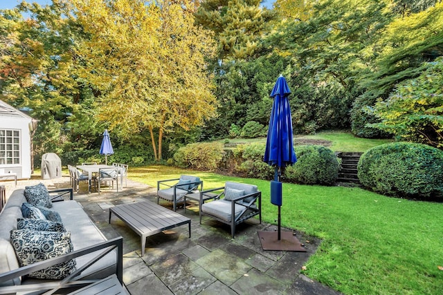 view of patio with outdoor lounge area