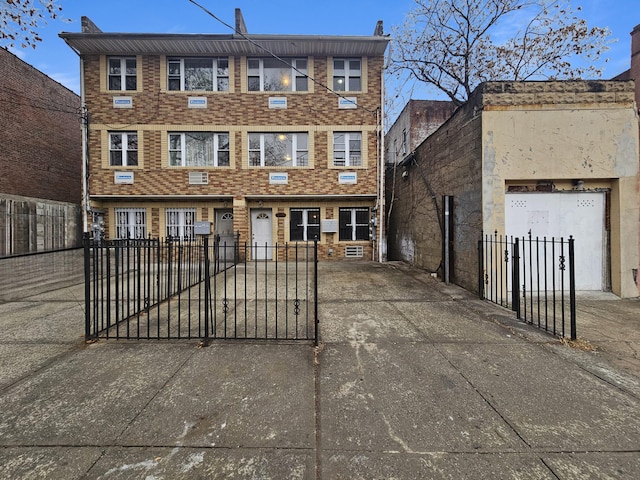 view of front facade