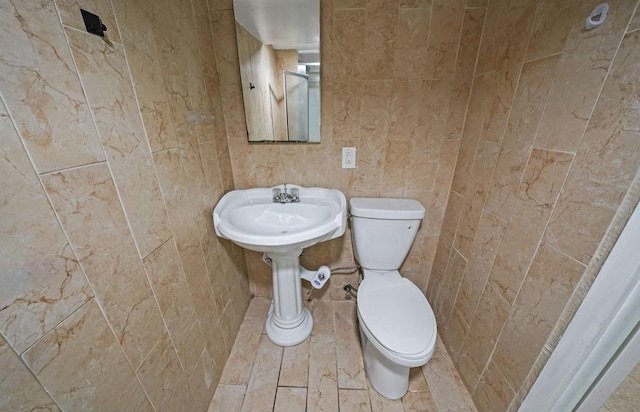 bathroom featuring toilet