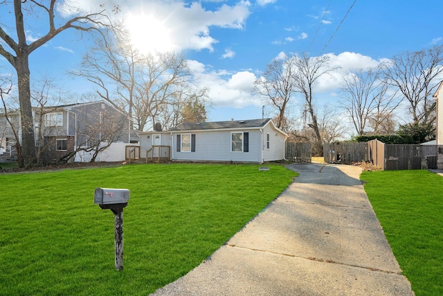 view of front of property with a front yard