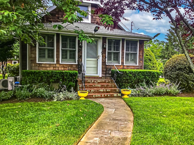 view of front of house with a front yard