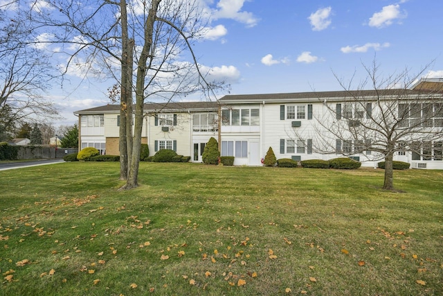 view of front of home with a front yard