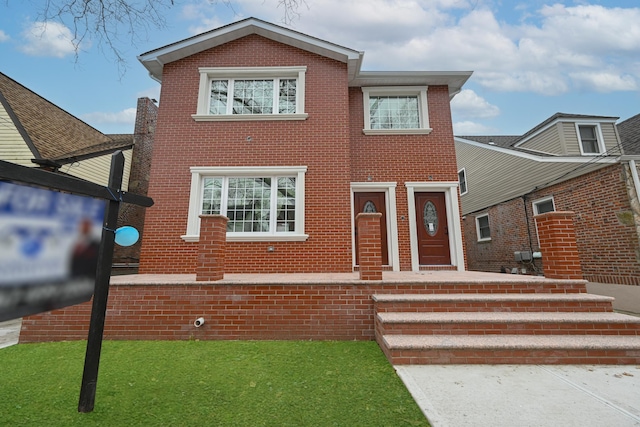 view of front of property with a front yard