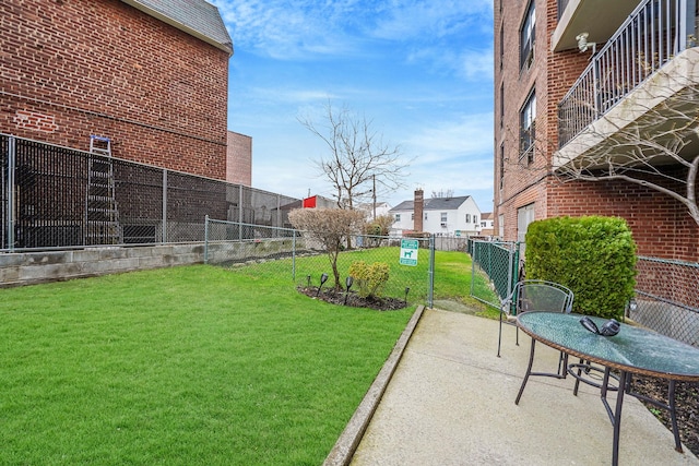 view of yard with a patio