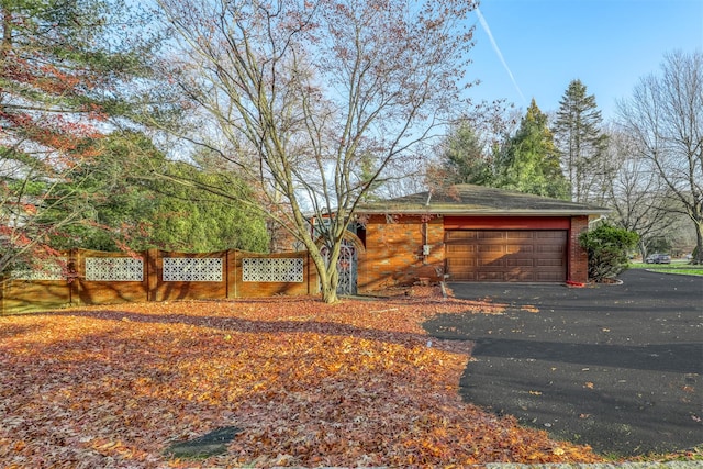 view of yard featuring a garage