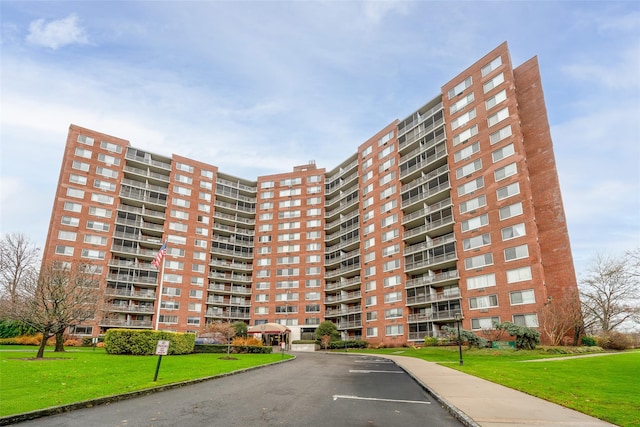 220-55 46th Ave Unit 5R, Bayside, NY 11362 - photo 2