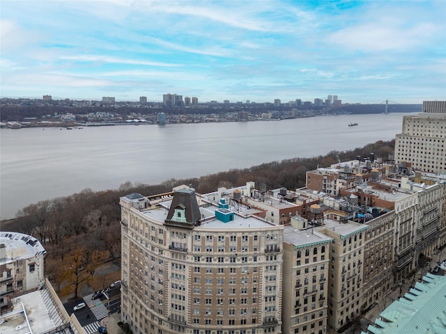 bird's eye view with a water view