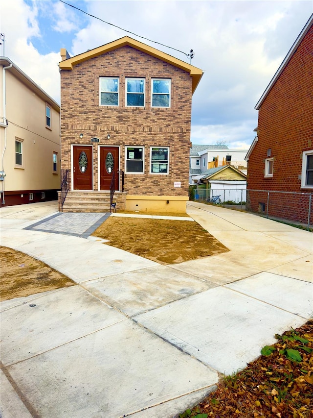 view of front of property