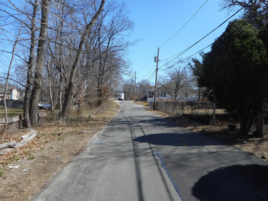 45 Brewster Ln, Amityville, NY 11701 - photo 4