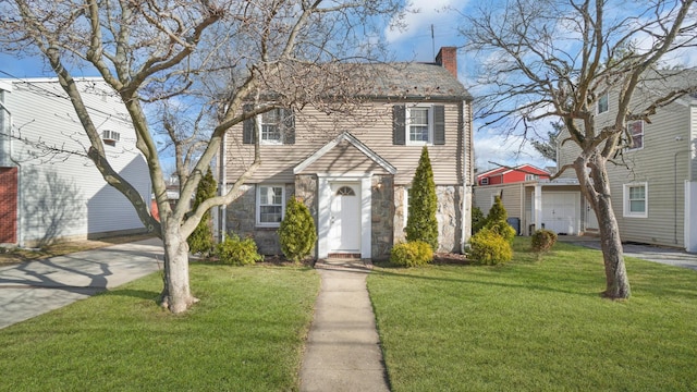 view of front of home with a front yard