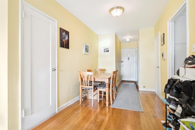 5635 Netherland Ave Unit 4E, Bronx, NY 10471 - dining area featuring light hardwood / wood-style floors