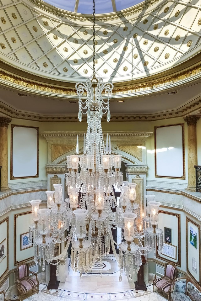 room details featuring a chandelier and ornamental molding