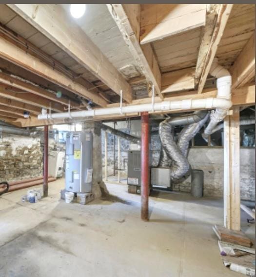 47 Prince St, Middletown, NY 10940 - unfinished below grade area featuring water heater