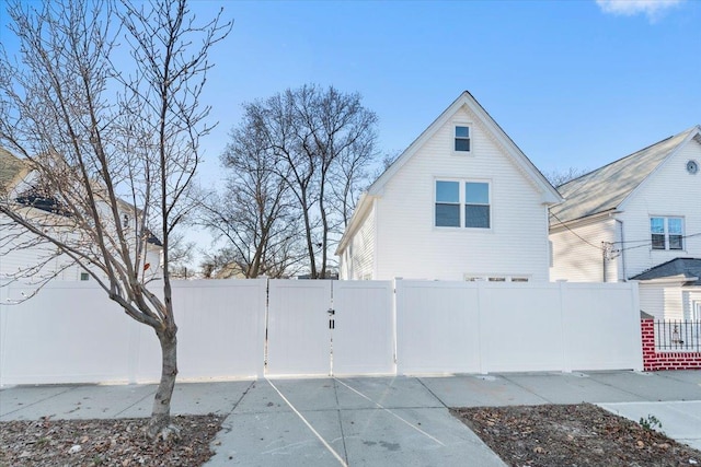 831 Swinton Ave, Bronx, NY 10465 - photo 15