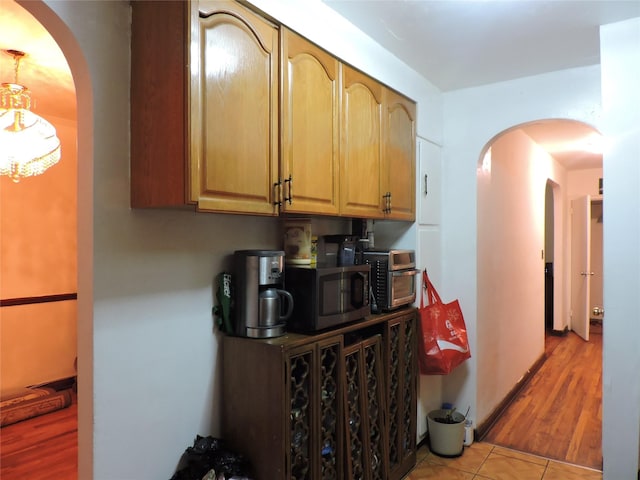 kitchen featuring light tile patterned floors