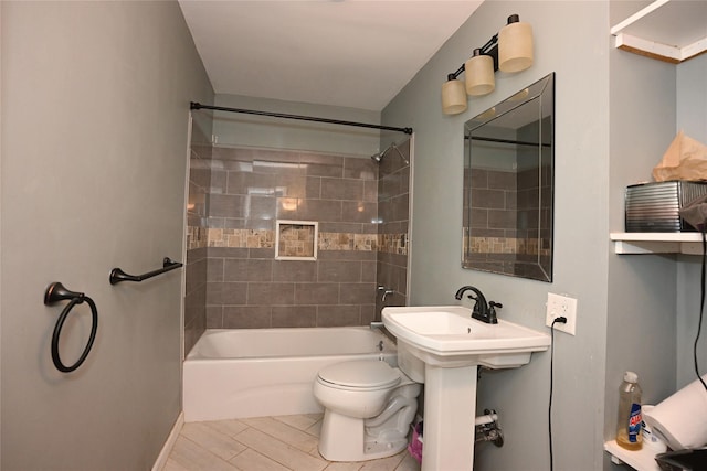 8 Maple Dr, Warwick, NY 10990 - full bath with toilet and washtub / shower combination