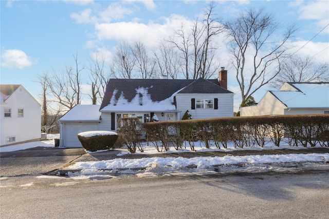 view of front facade featuring a garage