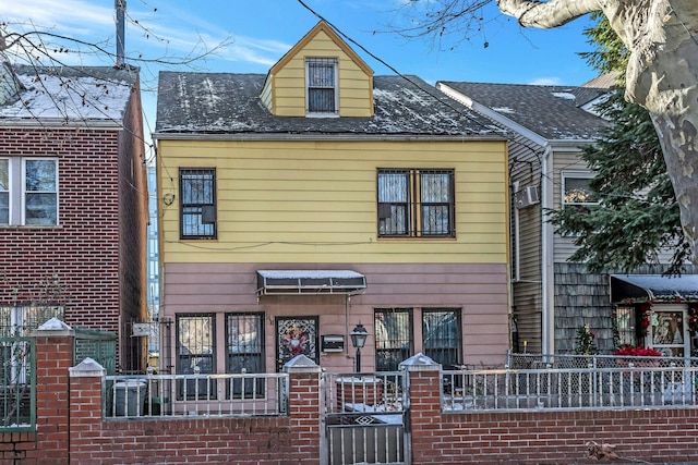 view of front of property