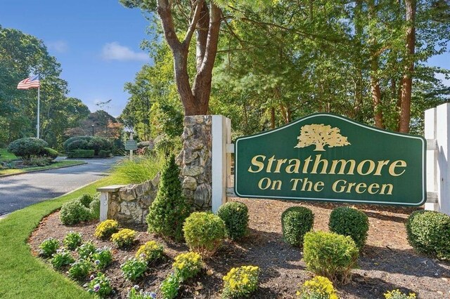 11 Westchester Ct, Middle Island, NY 11953 - view of community / neighborhood sign