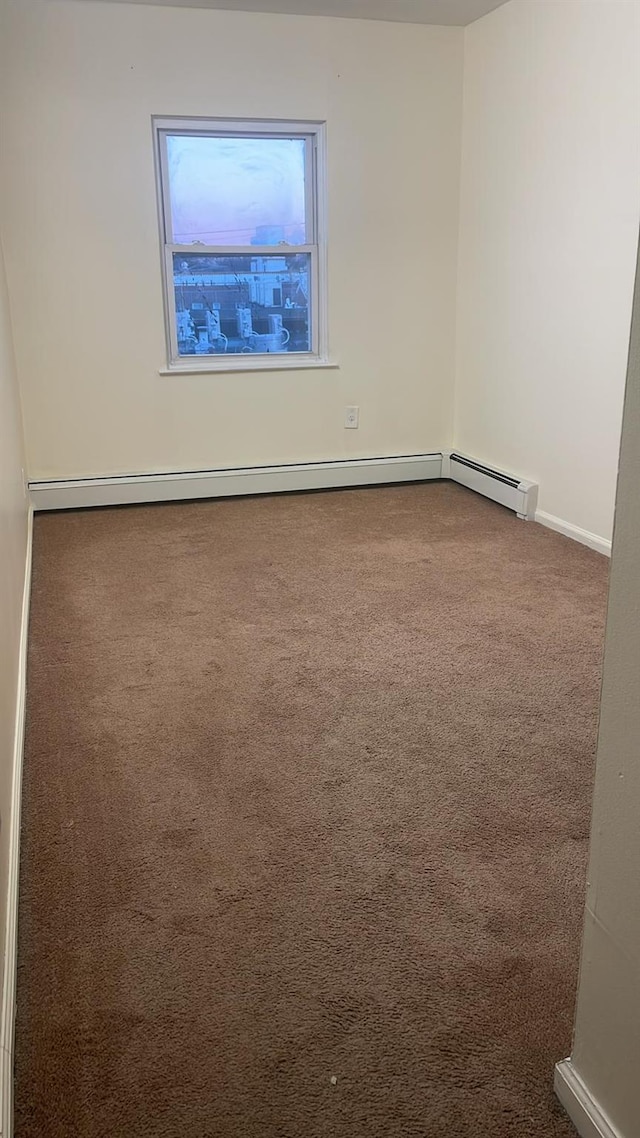 spare room with carpet flooring