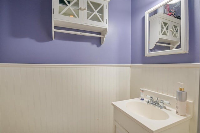 bathroom featuring vanity