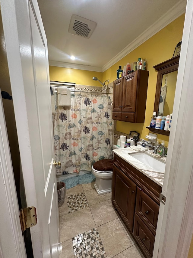 full bathroom featuring shower / bath combo with shower curtain, vanity, toilet, and crown molding