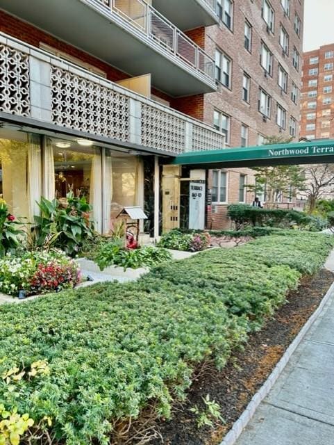 160-10 89th Ave Unit 6, Jamaica, NY 11432 - exterior space