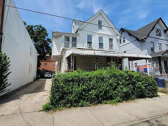 138-07 90th Ave, Jamaica, NY 11435 - photo 1
