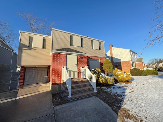 view of front of property