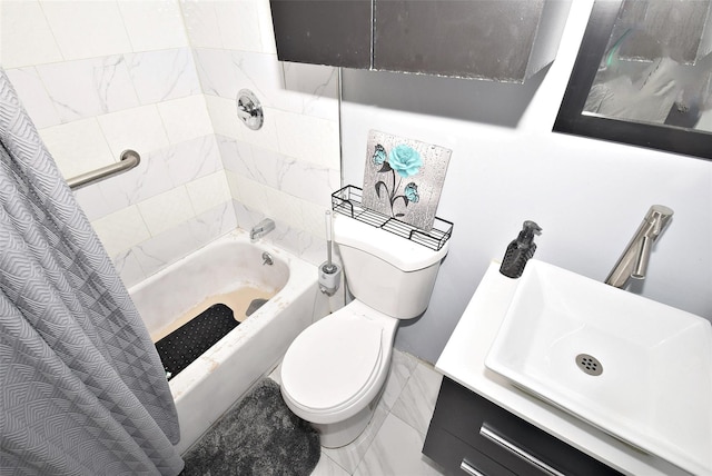 full bathroom featuring toilet, shower / bath combo with shower curtain, and sink