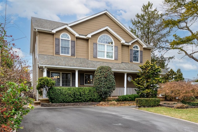 view of front of home featuring a porch