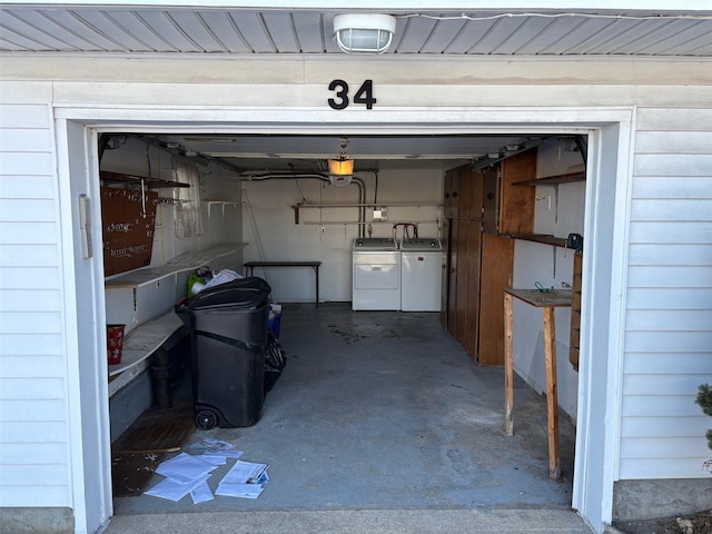 garage with independent washer and dryer