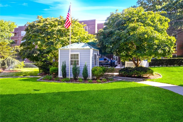 view of outdoor structure featuring a yard