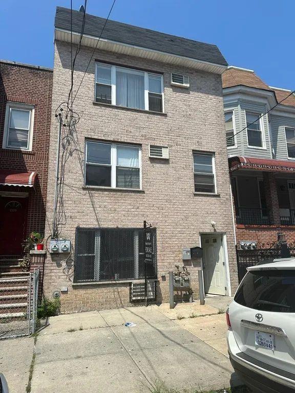 1335 Clay Ave, Bronx, NY 10456 - view of front of house