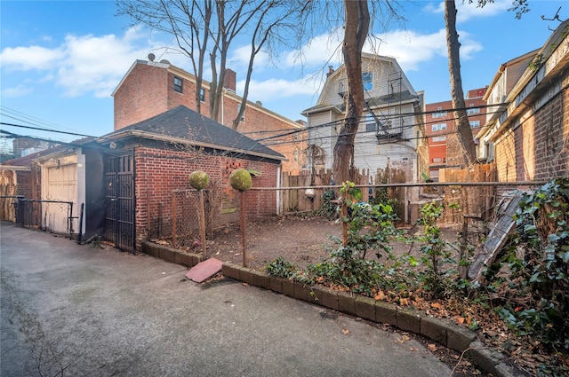 view of yard with a garage