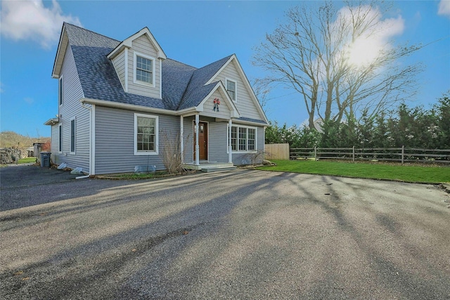 view of front of property