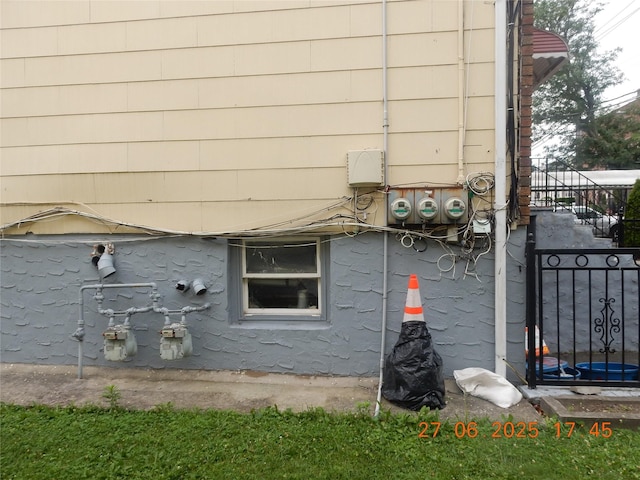 128 E 4th St, Mount Vernon, NY 10550 - view of home's exterior