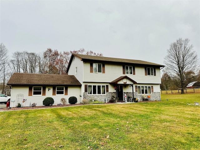 view of front of property with a front yard