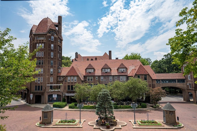 view of building exterior