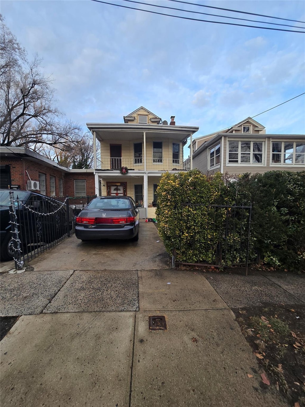 437 E 3rd St, Mount Vernon, NY 10553 - view of front of home