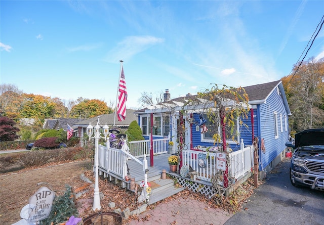 view of front of property