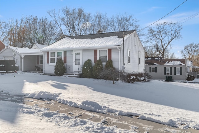 view of front of property