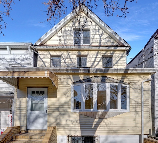 view of front of house