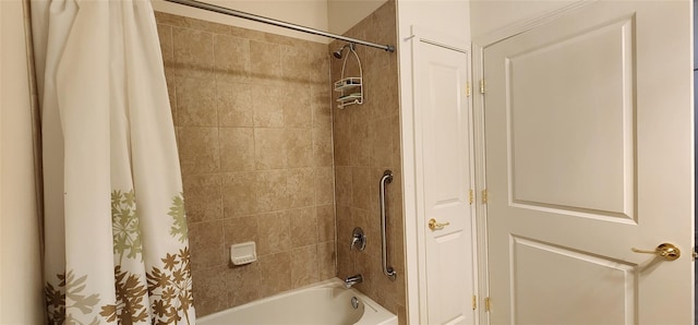 bathroom featuring shower / bath combo