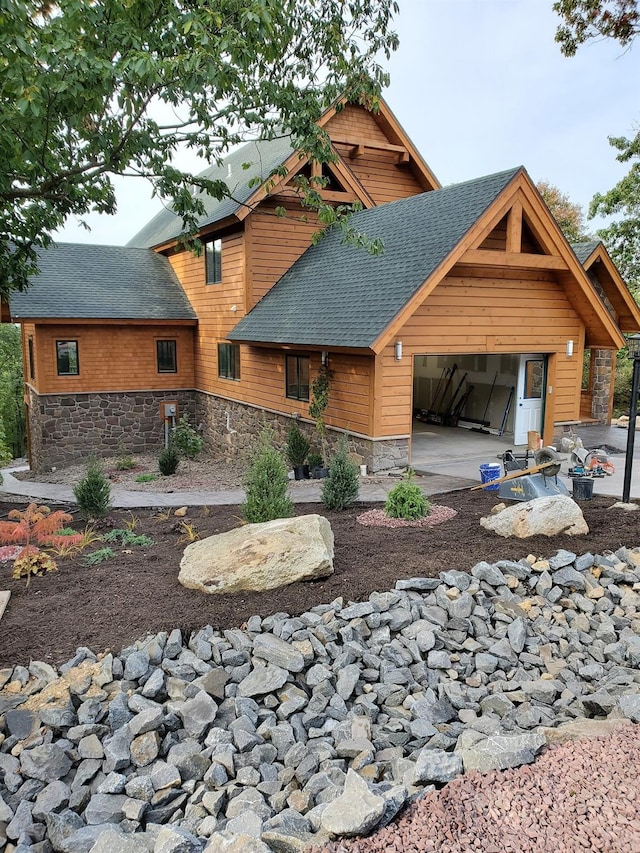 view of front of house with a garage