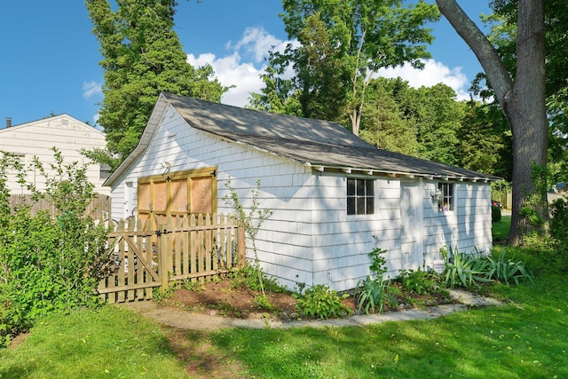 view of outbuilding