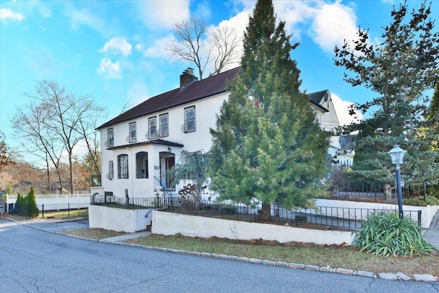 view of front of house